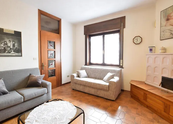 아파트 3 Bedroom Amazing In Lamon