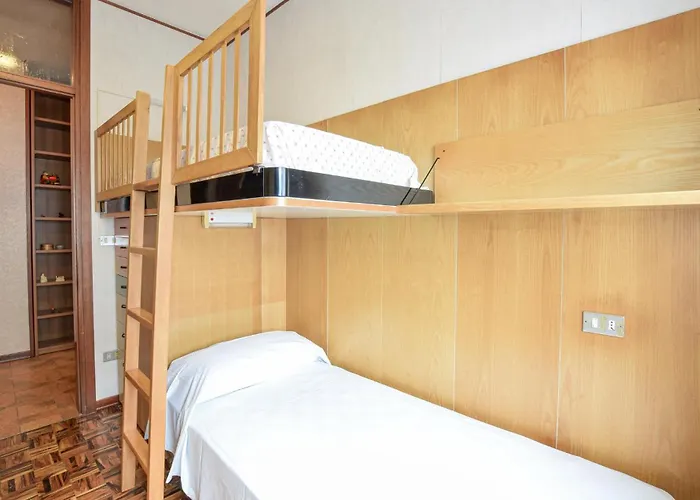 아파트 3 Bedroom Amazing In Lamon